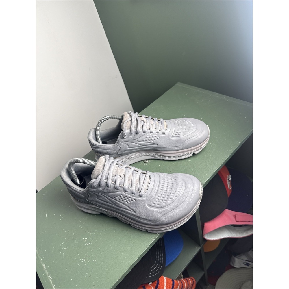 Altra Torin 5 Leather Work Shoes Slip Resistant Gray Sneakers Womens Size 9